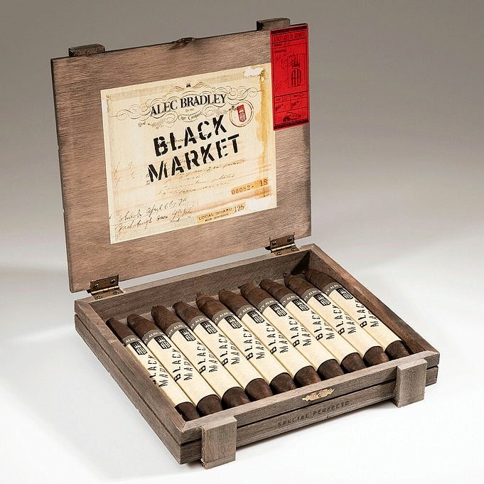 Bold 4-Country Blend D'Alec Bradley Black Market Cigar Review